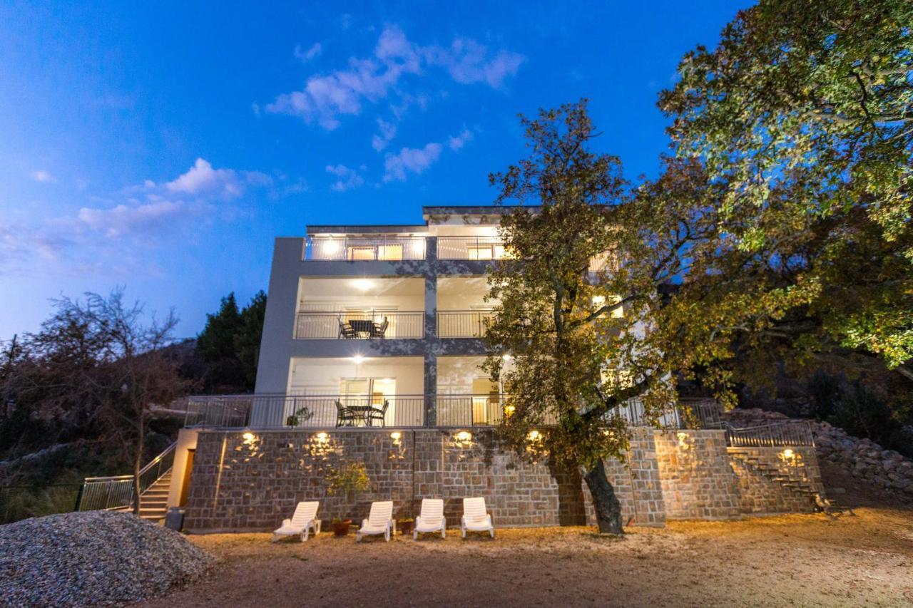 Apartmani Villa Paulo Starigrad Paklenica Eksteriør bilde