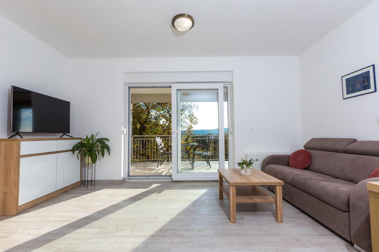 Apartmani Villa Paulo Starigrad Paklenica Eksteriør bilde
