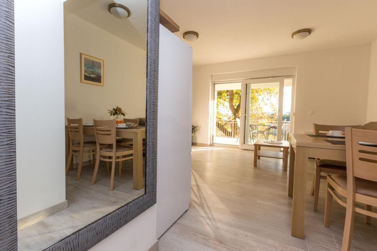 Apartmani Villa Paulo Starigrad Paklenica Eksteriør bilde