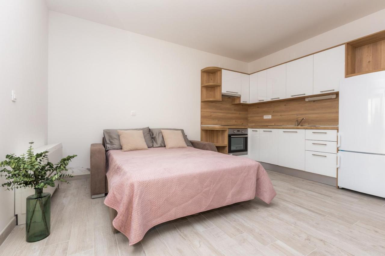 Apartmani Villa Paulo Starigrad Paklenica Eksteriør bilde