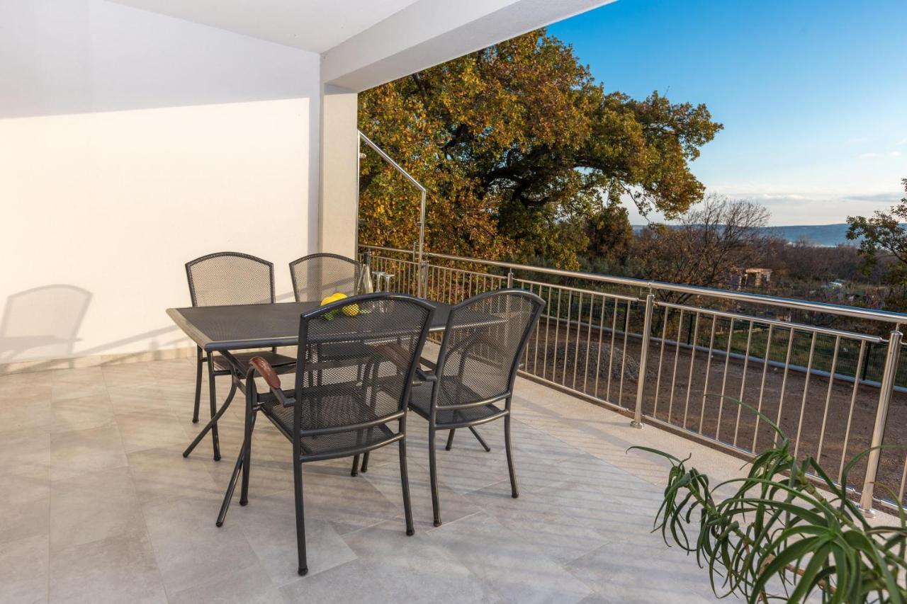 Apartmani Villa Paulo Starigrad Paklenica Eksteriør bilde
