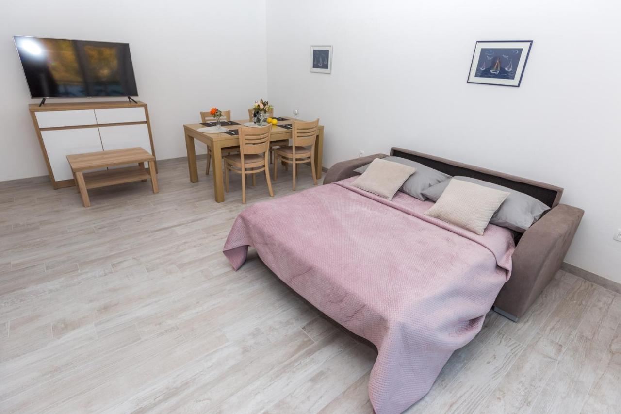 Apartmani Villa Paulo Starigrad Paklenica Eksteriør bilde