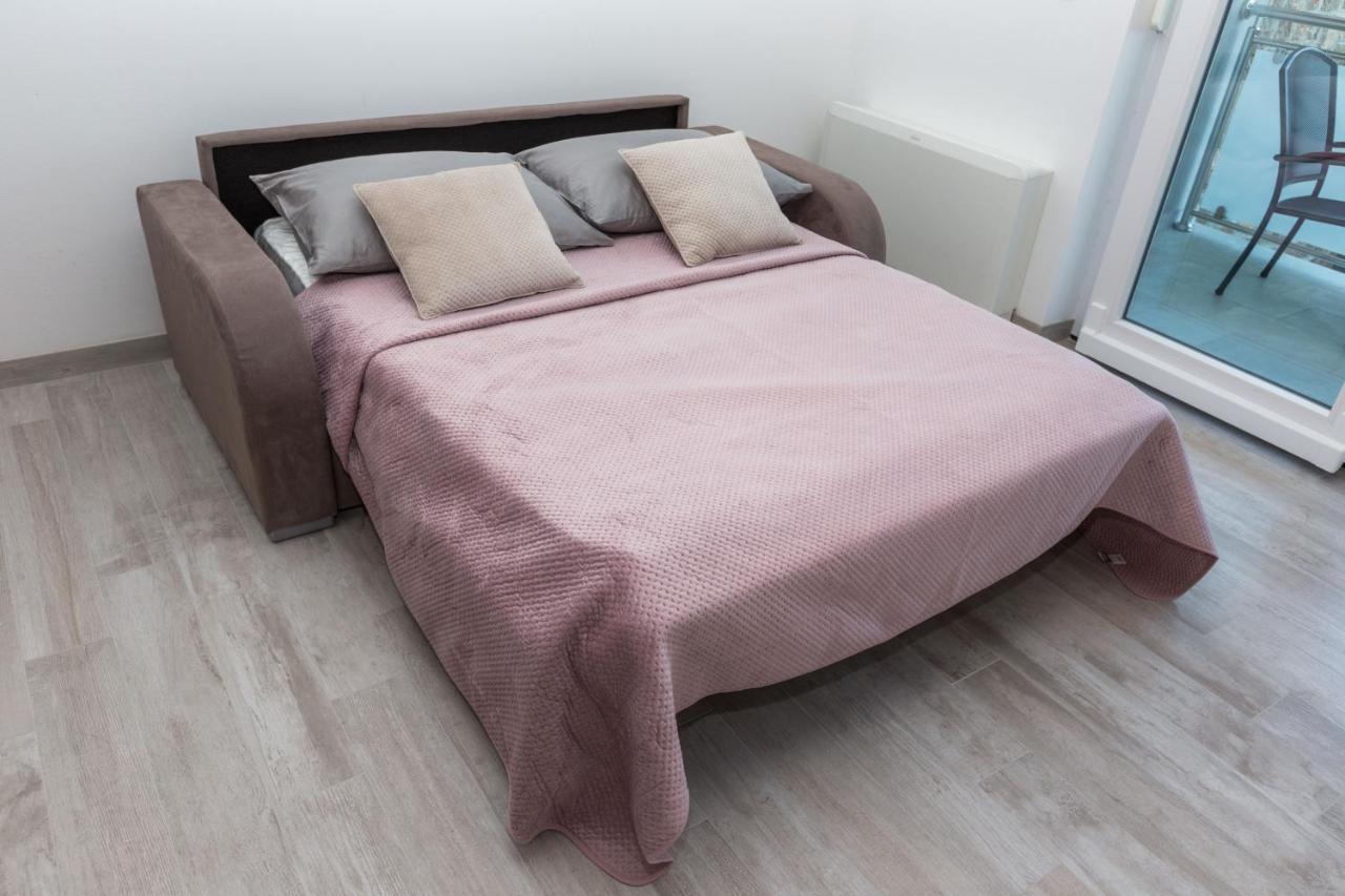 Apartmani Villa Paulo Starigrad Paklenica Eksteriør bilde