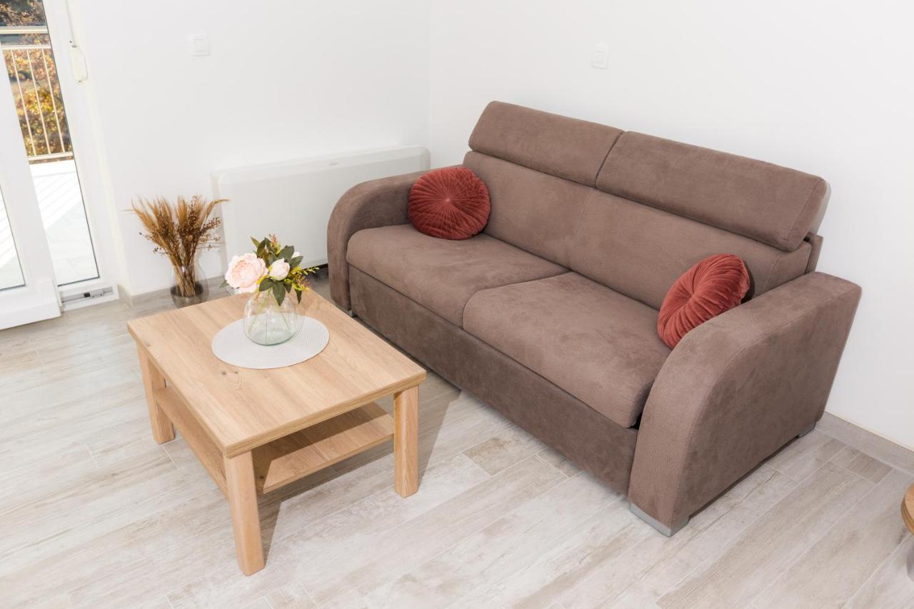 Apartmani Villa Paulo Starigrad Paklenica Eksteriør bilde