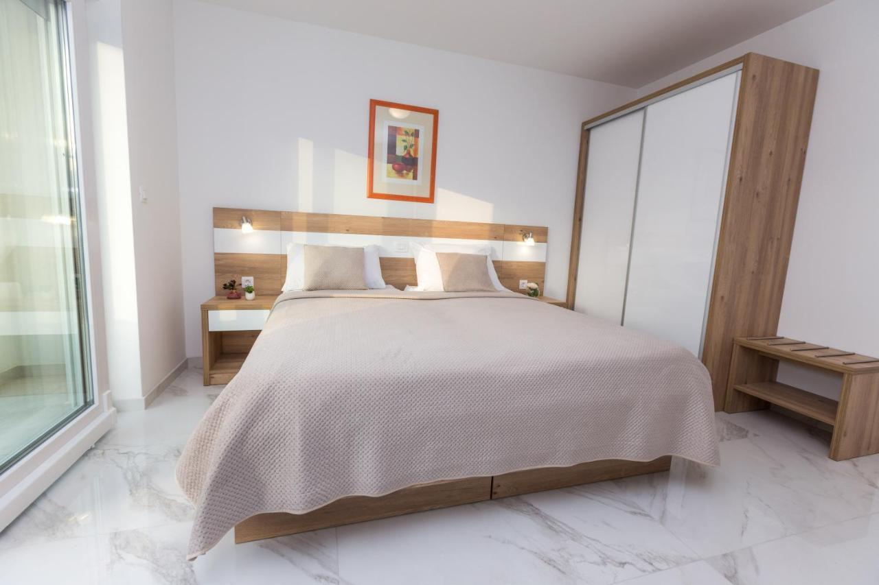 Apartmani Villa Paulo Starigrad Paklenica Eksteriør bilde