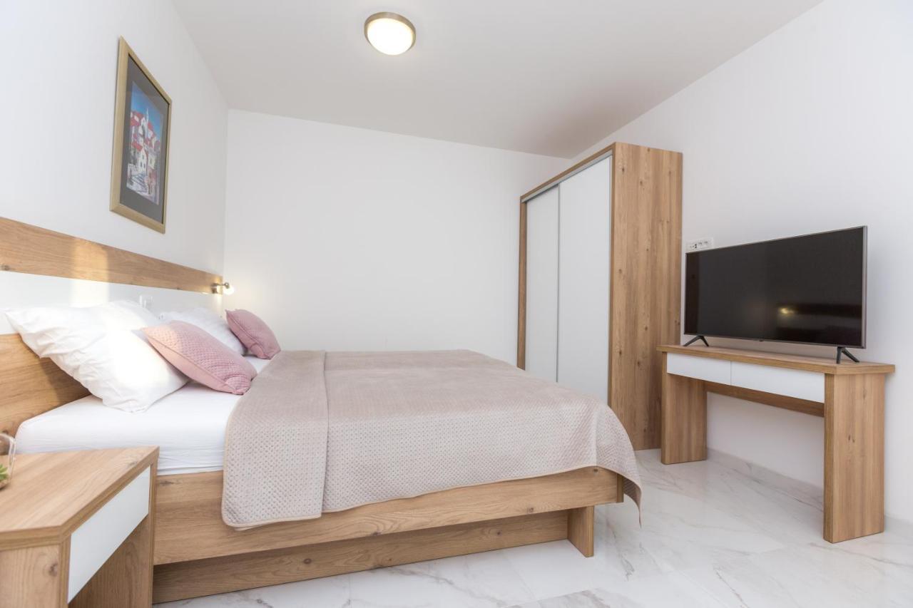 Apartmani Villa Paulo Starigrad Paklenica Eksteriør bilde