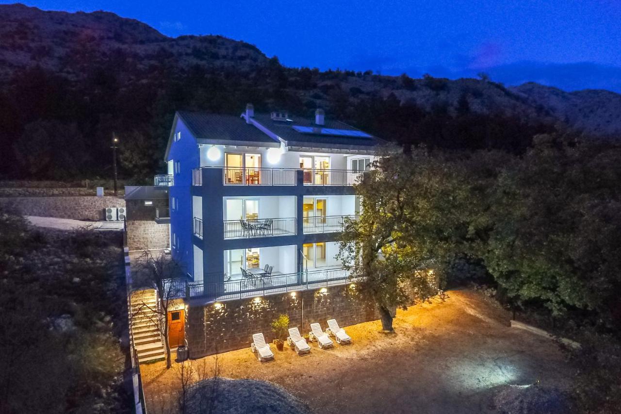 Apartmani Villa Paulo Starigrad Paklenica Eksteriør bilde